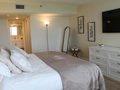 3520 Oaks Way, Pompano Beach, FL 33069