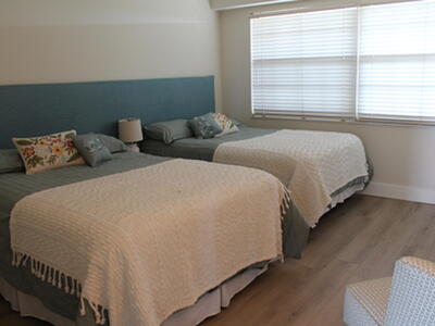 3520 Oaks Way, Pompano Beach, FL 33069