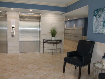 3520 Oaks Way, Pompano Beach, FL 33069