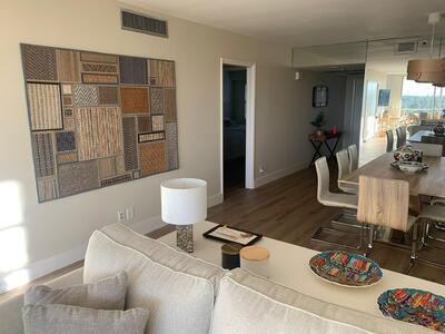 3520 Oaks Way, Pompano Beach, FL 33069