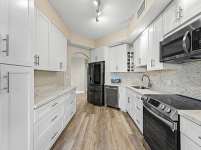 7546 La Paz Boulevard E, Boca Raton, FL 33433