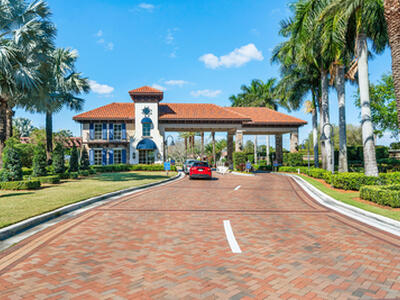 7546 La Paz Boulevard E, Boca Raton, FL 33433