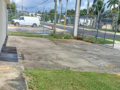 407 S Barfield Highway, Pahokee, FL 33476