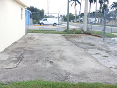 407 S Barfield Highway, Pahokee, FL 33476