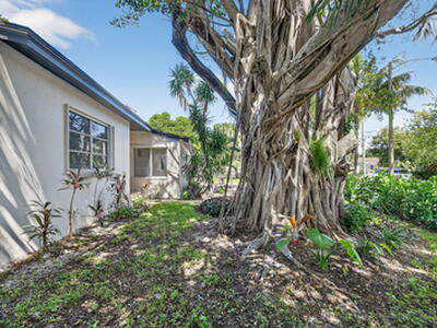 5009 Spruce Avenue, West Palm Beach, FL 33407