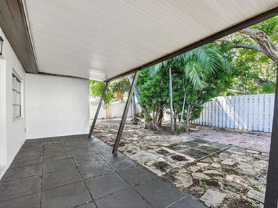 5009 Spruce Avenue, West Palm Beach, FL 33407