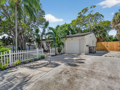 5009 Spruce Avenue, West Palm Beach, FL 33407