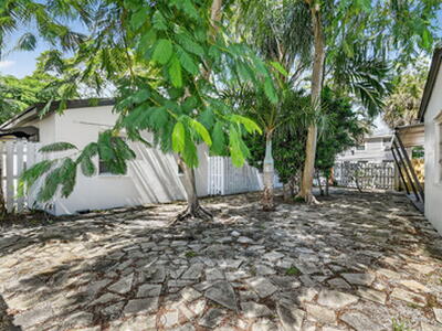 5009 Spruce Avenue, West Palm Beach, FL 33407