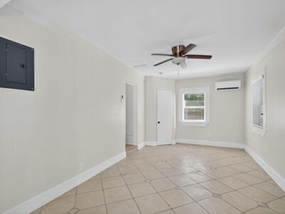 5009 Spruce Avenue, West Palm Beach, FL 33407