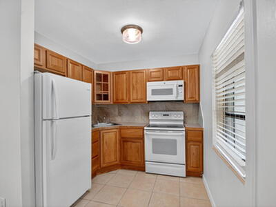 5009 Spruce Avenue, West Palm Beach, FL 33407