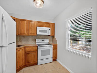 5009 Spruce Avenue, West Palm Beach, FL 33407