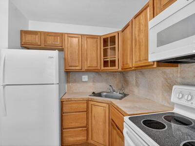 5009 Spruce Avenue, West Palm Beach, FL 33407