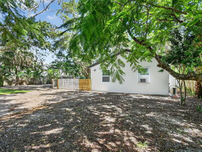 5009 Spruce Avenue, West Palm Beach, FL 33407