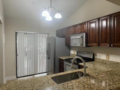 3939 NE 5th Avenue, Boca Raton, FL 33431