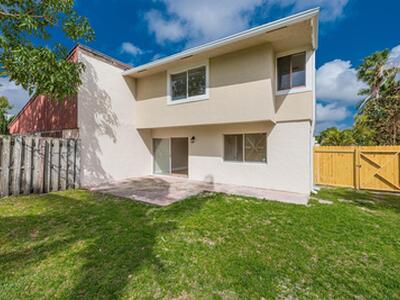 5030 NW 5th Street, Delray Beach, FL 33445