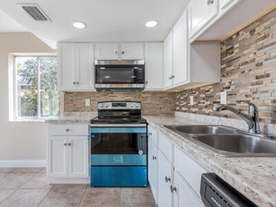 5030 NW 5th Street, Delray Beach, FL 33445