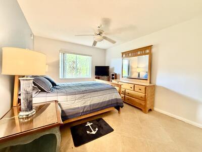 284 Village Boulevard, Tequesta, FL 33469