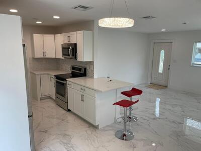 372 NW 4th Court, Deerfield Beach, FL 33441