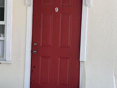 4561 Lake Avenue, West Palm Beach, FL 33405