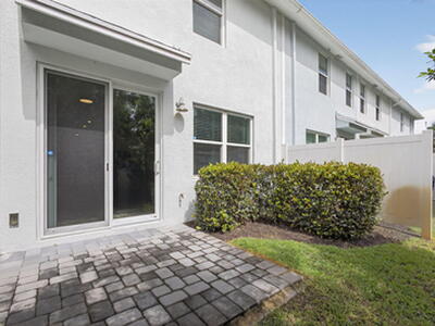 392 SE Sea Hunt Way, Stuart, FL 34994