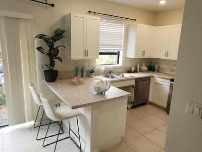 6002 Clydesdale Court, Davie, FL 33314