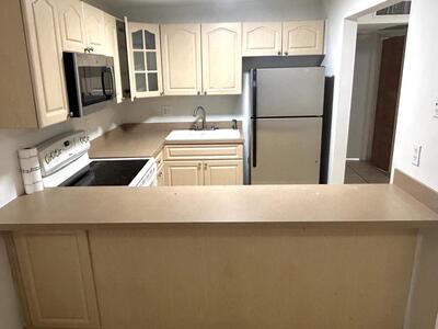 2000 Springdale Boulevard, Palm Springs, FL 33461