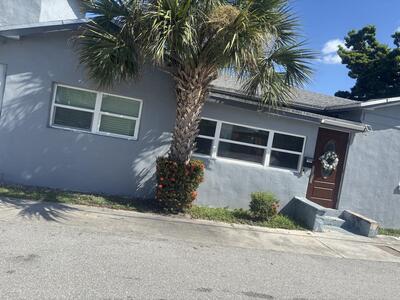 700 NW 3rd Avenue, Pompano Beach, FL 33060