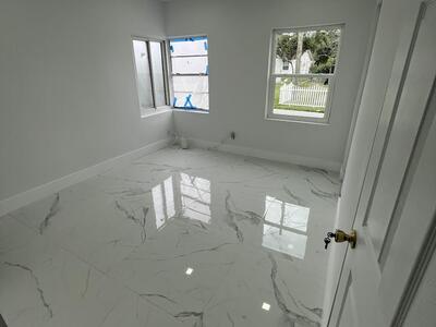 700 NW 3rd Avenue, Pompano Beach, FL 33060