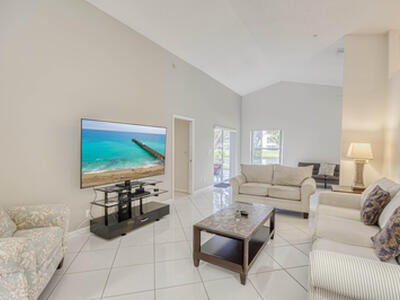 5055 Robino Circle, West Palm Beach, FL 33417