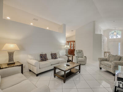 5055 Robino Circle, West Palm Beach, FL 33417