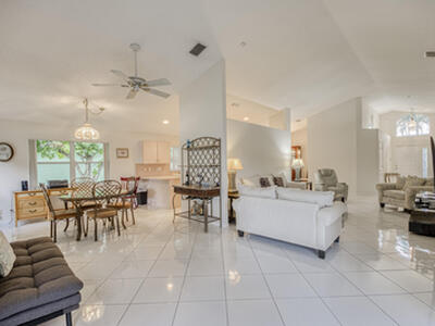 5055 Robino Circle, West Palm Beach, FL 33417