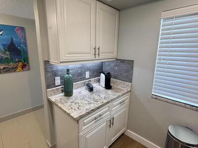 1202 S Lake Drive, Lantana, FL 33462