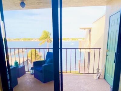 1202 S Lake Drive, Lantana, FL 33462