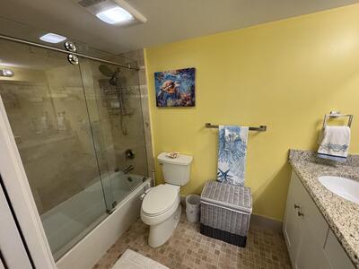 1202 S Lake Drive, Lantana, FL 33462