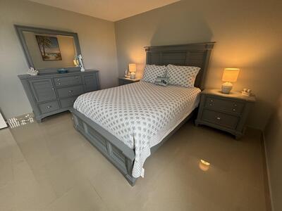 1202 S Lake Drive, Lantana, FL 33462