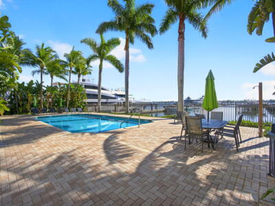 3940 N Flagler Drive, West Palm Beach, FL 33407