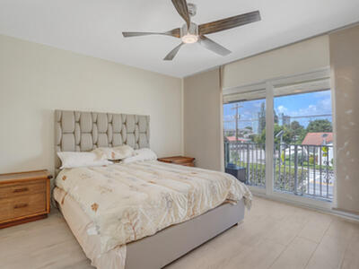 584 SE 20th Avenue, Deerfield Beach, FL 33441