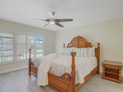 584 SE 20th Avenue, Deerfield Beach, FL 33441