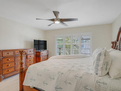 584 SE 20th Avenue, Deerfield Beach, FL 33441