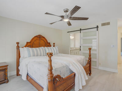 584 SE 20th Avenue, Deerfield Beach, FL 33441