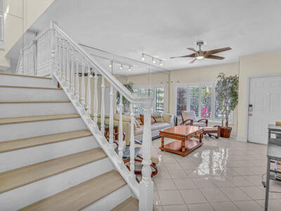 584 SE 20th Avenue, Deerfield Beach, FL 33441