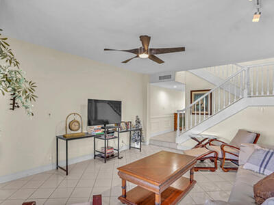 584 SE 20th Avenue, Deerfield Beach, FL 33441