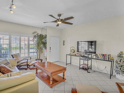 584 SE 20th Avenue, Deerfield Beach, FL 33441