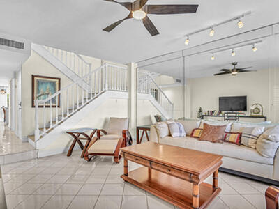 584 SE 20th Avenue, Deerfield Beach, FL 33441