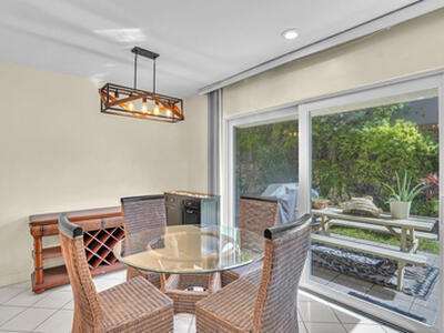 584 SE 20th Avenue, Deerfield Beach, FL 33441