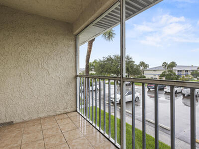 1507 SE Royal Green Circle, Port Saint Lucie, FL 34952