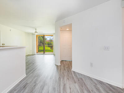 602 Villa Circle, Boynton Beach, FL 33435