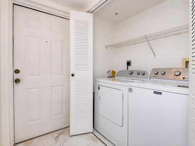 602 Villa Circle, Boynton Beach, FL 33435