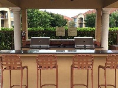 602 Villa Circle, Boynton Beach, FL 33435