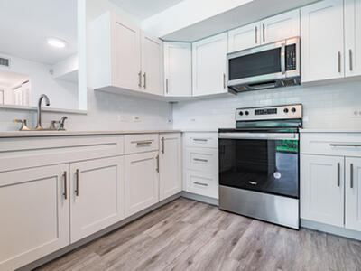 602 Villa Circle, Boynton Beach, FL 33435